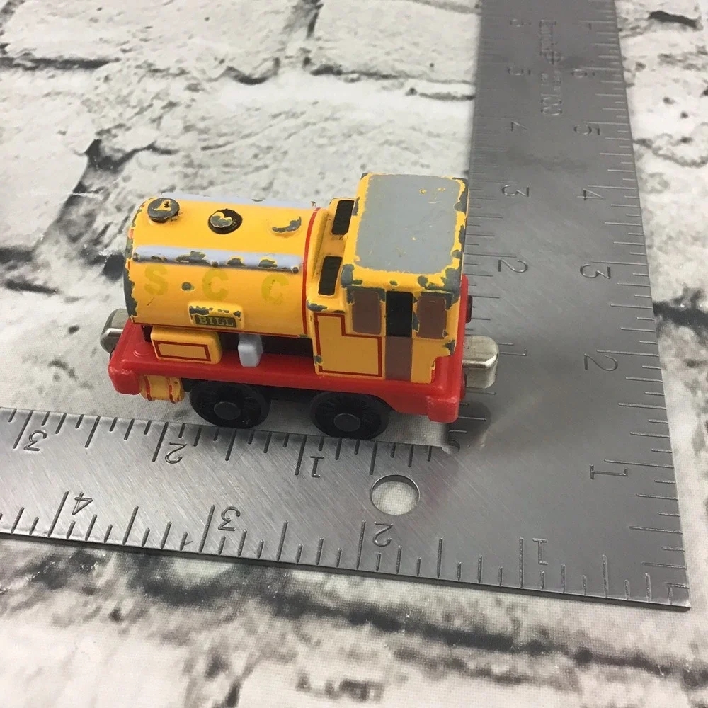 Thomas And Friends‎ Bill Tanker Engine 3-Car Magnetic Linking Train